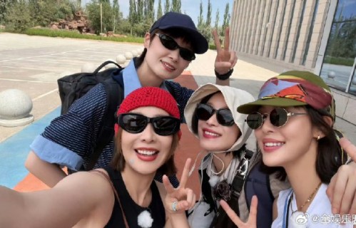 李宇春的新疆同框合照高清排版文案