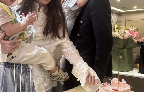 向太公开力挺儿媳郭碧婷,直言她佛系带娃拿捏全家心,豪门婆媳关系成清流