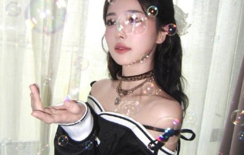 白鹿一次性放16张照片是出于什么考虑