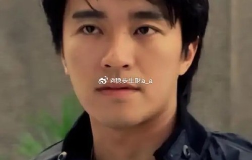 周星驰本人如何看待自己早期的龙套经历？