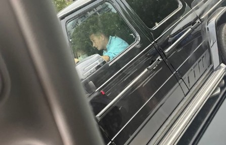 文章副驾驶再现“姚笛疑云”!网友对比眉眼惊呼:十年轮回的“周一见”