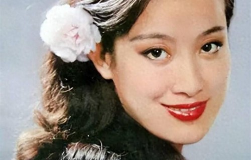 春晚一夜成名的她，56岁患癌死在德国，临终前才说出自己身世！