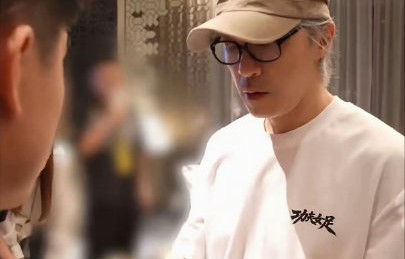 周星驰为什么质疑董宇辉看过500遍大话西游？