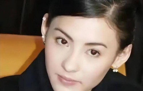 张柏芝母亲节晒3儿子,8岁三胎儿子出镜,亲生父亲再成谜|谢贤|童年|扣球|谢霆锋|素颜