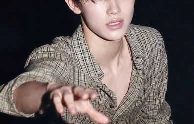严成玹为什么被称为六代男团全能ACE？