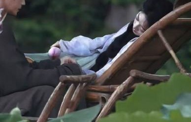 徐正溪赵今麦“养父女”路透引热议，药味CP破次元