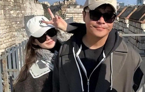 离婚5年，再次和女友高调秀恩爱的陈思诚，没给佟丽娅留一点脸面