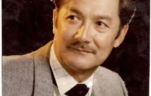 吐依贡对新疆电影事业产生了哪些影响？