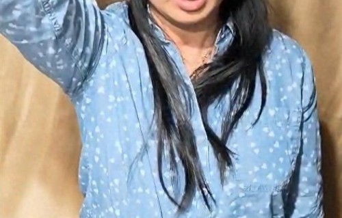 香港女星颈椎手术后受限，公司要求每天工作8小时，痛到生不如死