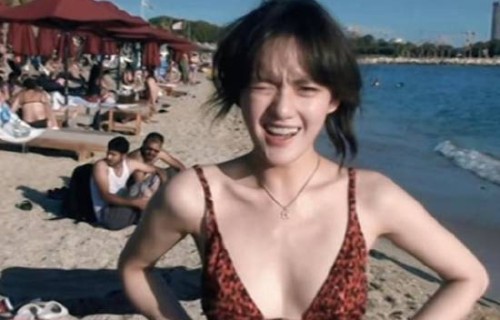 文艺女神变性感辣妹 文淇海边秀比基尼好辣