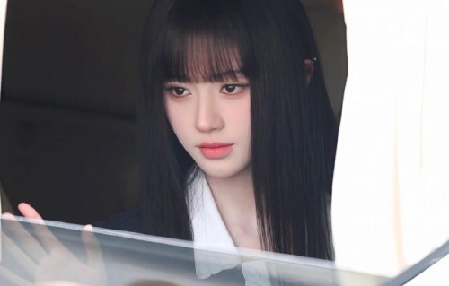 鞠婧祎新剧黑长直恶女造型出圈，网友直呼人间富江