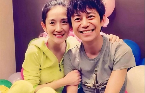 52岁何炅凭啥让半个娱乐圈凌晨排队送祝福？谢娜16年从不缺席