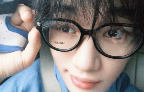 丁程鑫手部受伤后目前康复情况如何？
