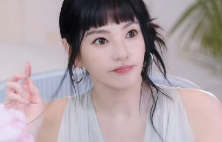 网友们对张雨绮幼态风造型评价如何？