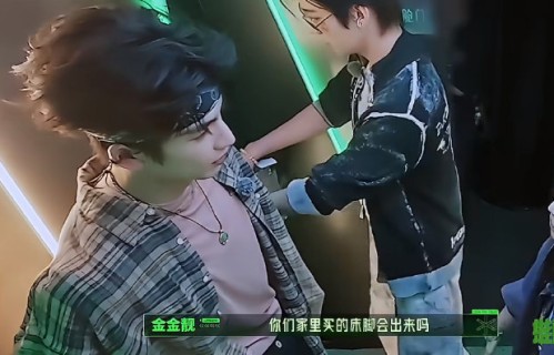 张凌赫章若楠怎么认识的？综艺即兴互动甜爆了