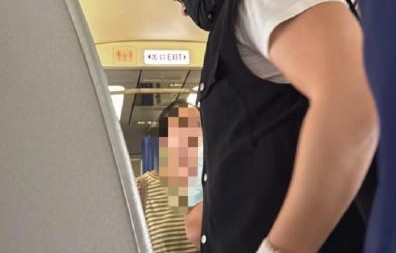 网友对陈思诚连夜回国有哪些猜测和评价？