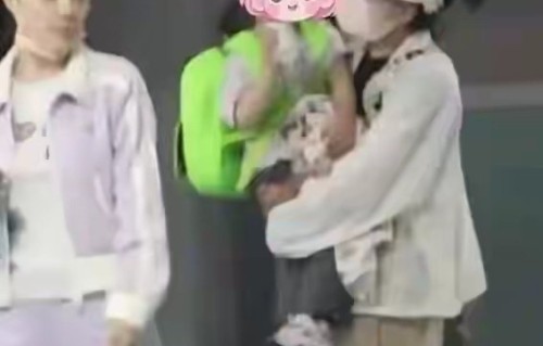 贾乃亮为何对李小璐二胎传闻保持沉默？