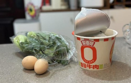 潘玮柏为了偷吃面做过哪些求保密的有趣举动