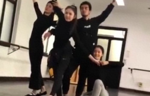 王楚然大一形体课全网考古 从小美到大 越扒越有料 远不止颜值能打