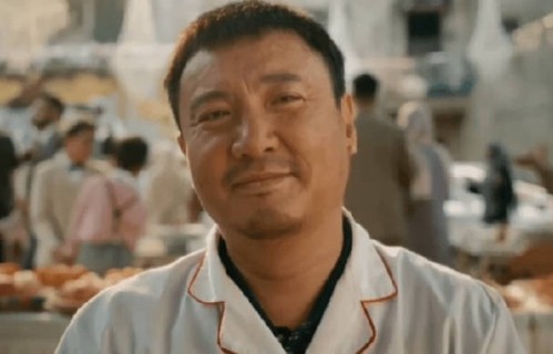 沈腾在《欢迎来龙餐馆》中为何首次尝试老年妆？