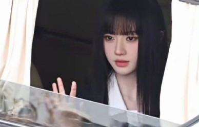 网友如何评价鞠婧祎这次暗黑风格的造型
