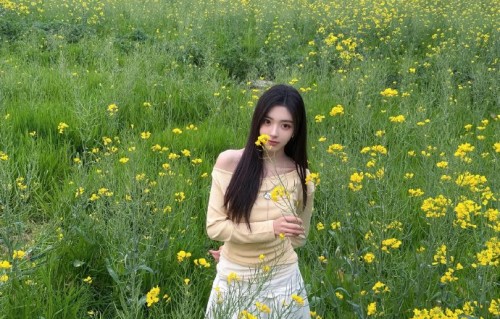 周佑凌给柳柳拍的男友视角照片为何能刷屏？