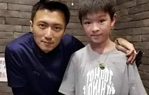 王菲也想不到，被谢贤寄予厚望的大孙子，撕下了谢霆锋的体面