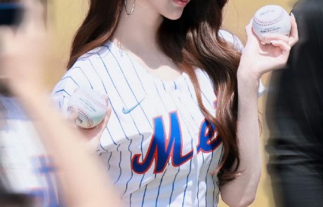 MLB官方如何评价张元英的开球表现？