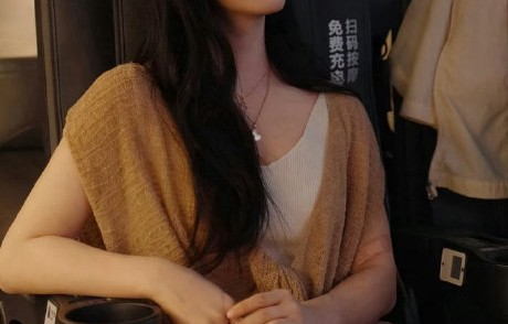 沈月美上热搜，生图气质蜕变惊艳FIRST影展