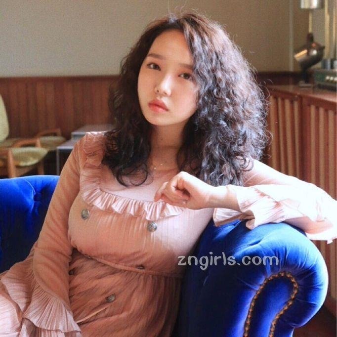 知名男演员私人饭局被偷拍,让人不寒而栗!网友的反应一边倒