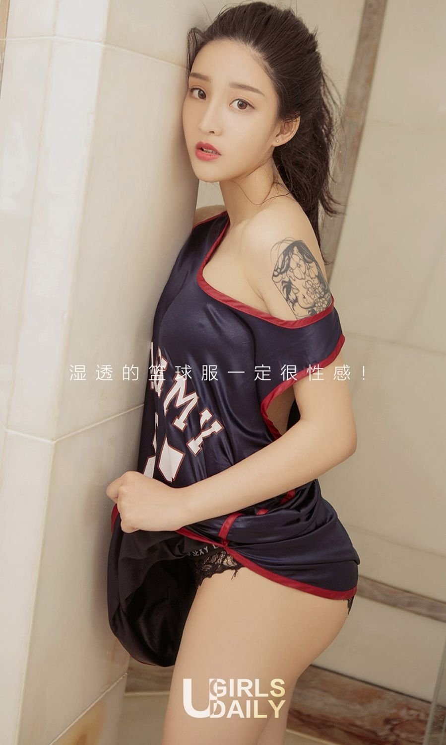 知名男演员私人饭局被偷拍，让人不寒而栗！网友的反应一边倒