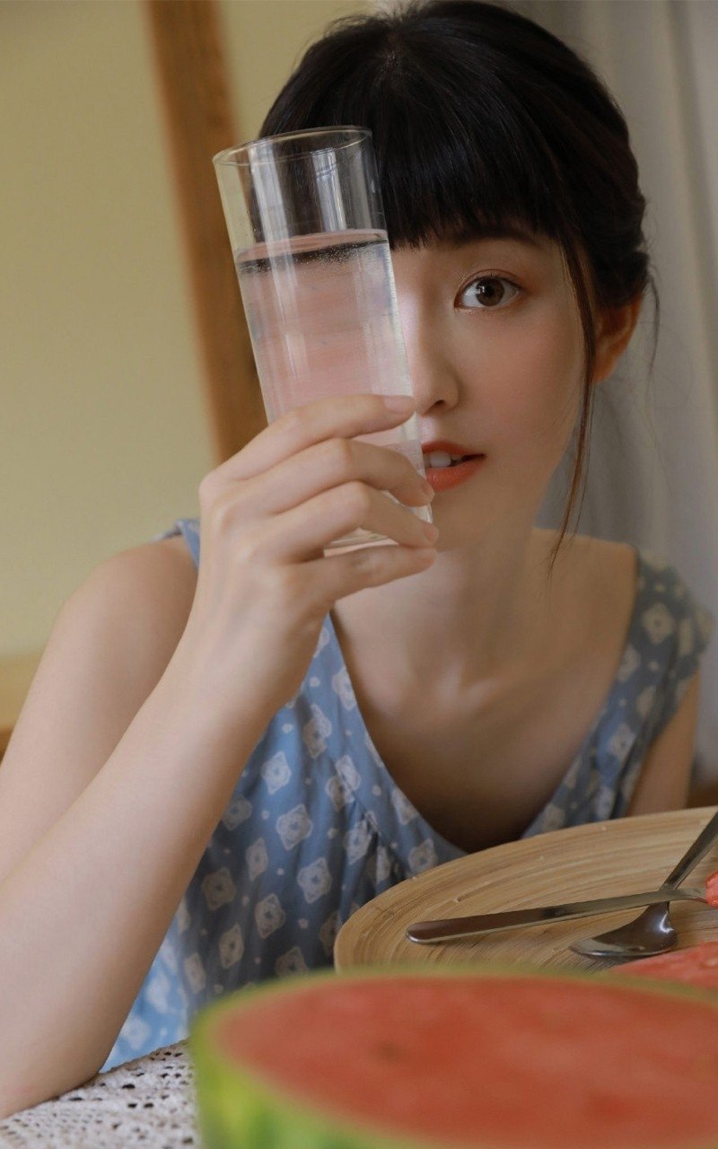知名男演员私人饭局被偷拍,让人不寒而栗!网友的反应一边倒