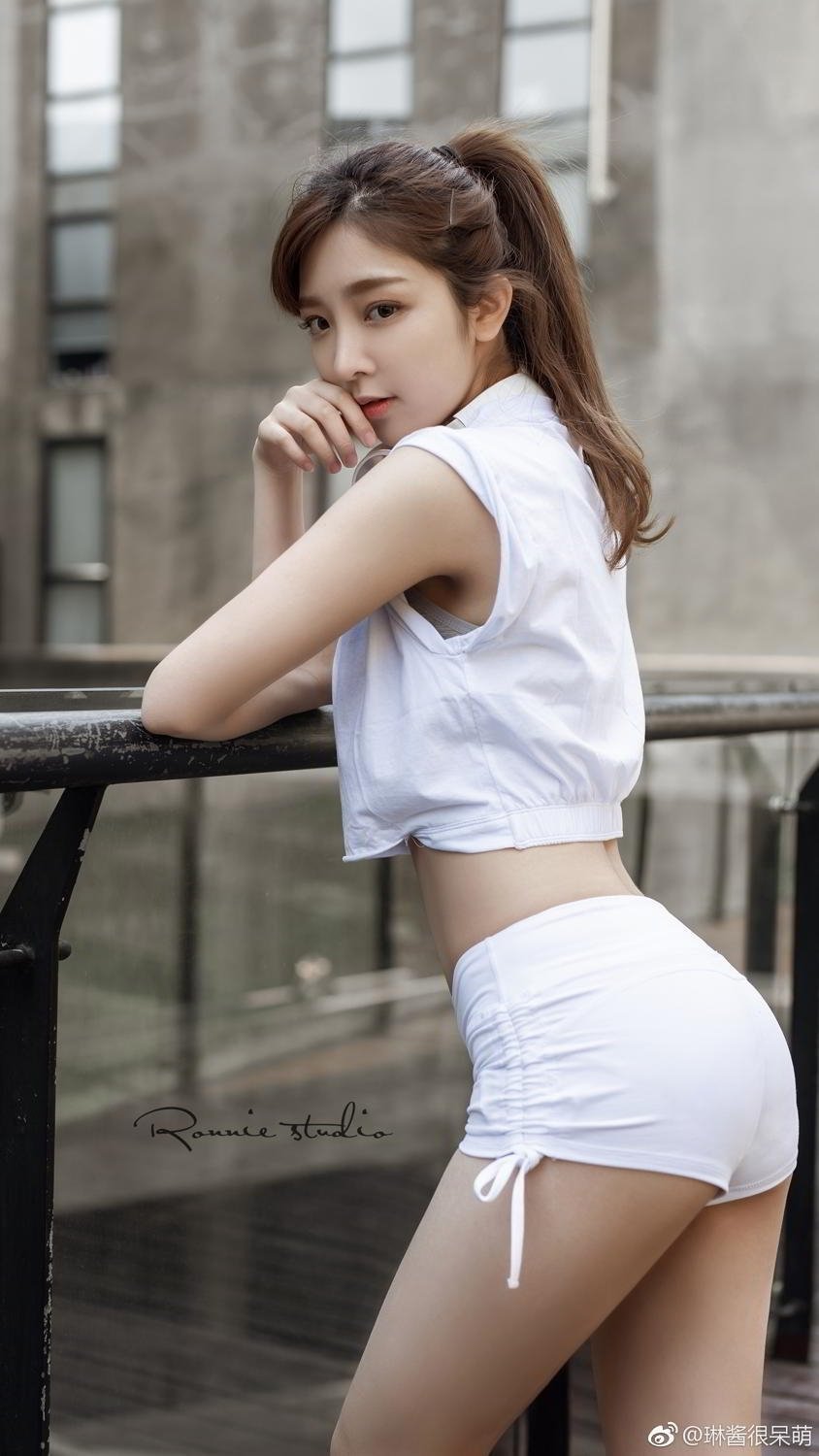 梅婷12岁女儿曾慕梅提名百花奖最佳新人奖,落落大方发言致谢|大众电影百花奖|好东西|邵艺辉|钟楚曦|宋佳